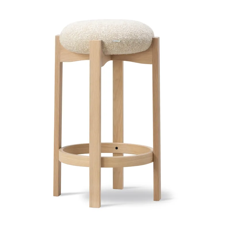 Pioneer pall hög från Fredericia Furniture Endast idag