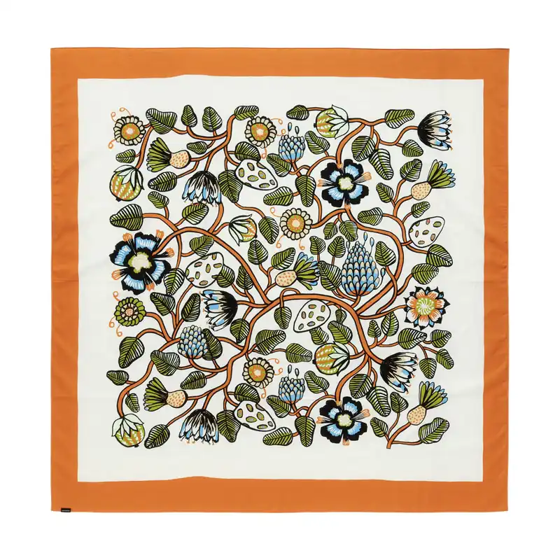 Begränsad tid Tiara bordsduk 140x140 cm från Marimekko