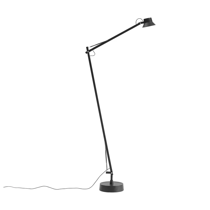 Endast denna vecka Dedicate golvlampa från Muuto